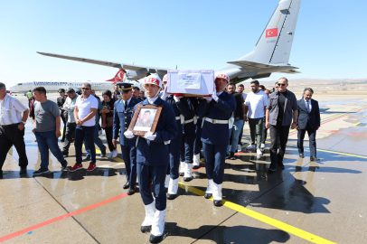 ŞEHİDİMİZ ÖZKAN ÖZKANLI’NIN NAAŞI NEVŞEHİR’DE DUALARLA KARŞILANDI