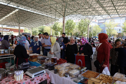 BAŞKAN AKTÜRK’TEN EMEKÇİ KADINLARA DESTEK