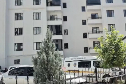 Başkomiser evinde karısıyla yakaladığı kişiyi öldürdü!