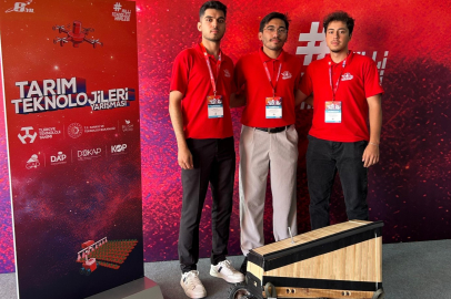 Aksaray Üniversitesi öğrencilerinin Otonom Traktör Projesi Teknofest 2025 finalinde