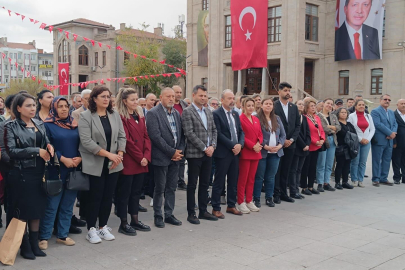 CHP’li Özdemir: Cumhuriyetin Eseri Halktır, Onu Yeniden Ayağa Kaldıracağız”