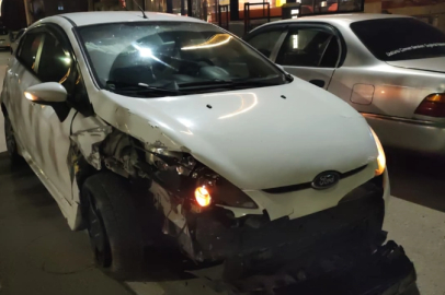 AKSARAY’DA ALKOLLÜ SÜRÜCÜ DEHŞETİ: 4 ARACA ÇARPARAK ORTALIĞI SAVAŞ ALANINA ÇEVİRDİ