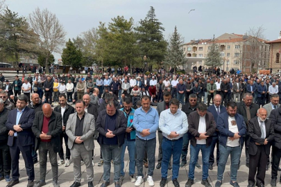 Türkiye’nin Üç İlinde Ortak Dua: Aksaray’da Saldırı Kurbanları Unutulmadı