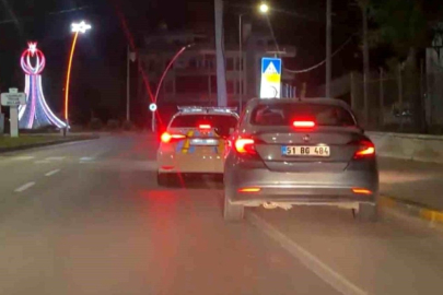 AKSARAY'DA ALKOLLÜ SÜRÜCÜNÜN POLİSTEN KAÇIŞI 10 DAKİKA SÜRDÜ