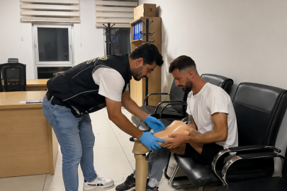 PROTEZ BACAKTAN ŞOKE EDEN DETAY! 830 GRAM UYUŞTURUCU ÇIKTI.
