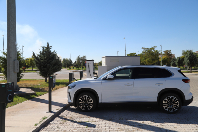 ASÜ Kampüsünde Elektrikli Araçlar İçin Şarj İstasyonları Devrede