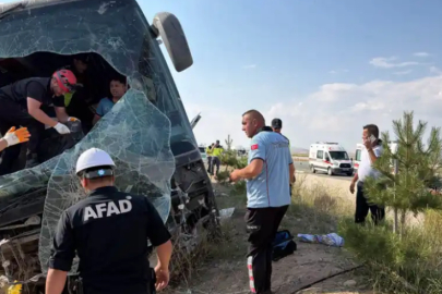 Aksaray’da Yolcu Otobüsü Şarampole Devrildi: 44 Kişi Yaralandı