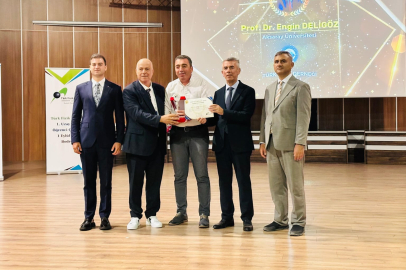 PROF. DR. ENGİN DELİGÖZ’E TÜRK FİZİK DERNEĞİ’NDEN ONUR ÖDÜLÜ