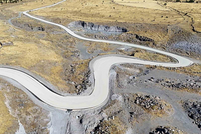 Aksaray’da Gözlükuyu ve Akçakent Köy Yollarında Asfalt Çalışması Tamamlandı