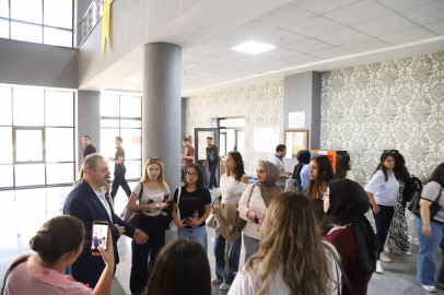 Rektör Arıbaş öğrencilerle buluştu: “Görüşleriniz bizim için yol gösterici”