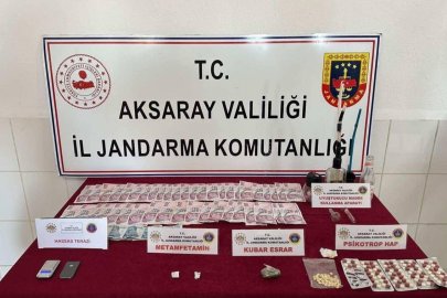 Jandarma Aksaray’da Durdurduğu Araçta Uyuşturucu Ele Geçirdi